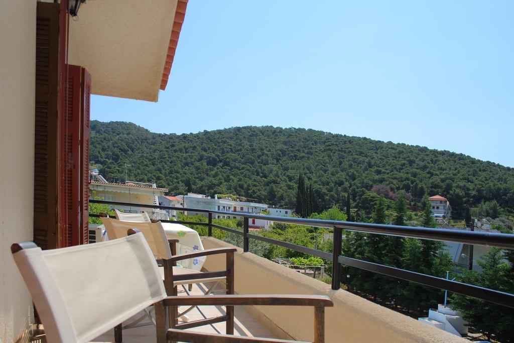 Villa Yiotevi Poros Town Zimmer foto